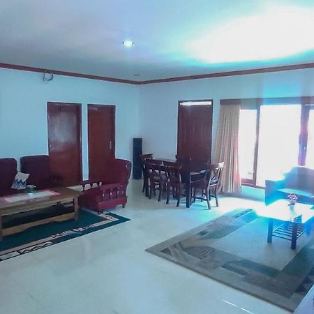 Burangrang Village Mitra Reddoorz Богор Екстериор снимка