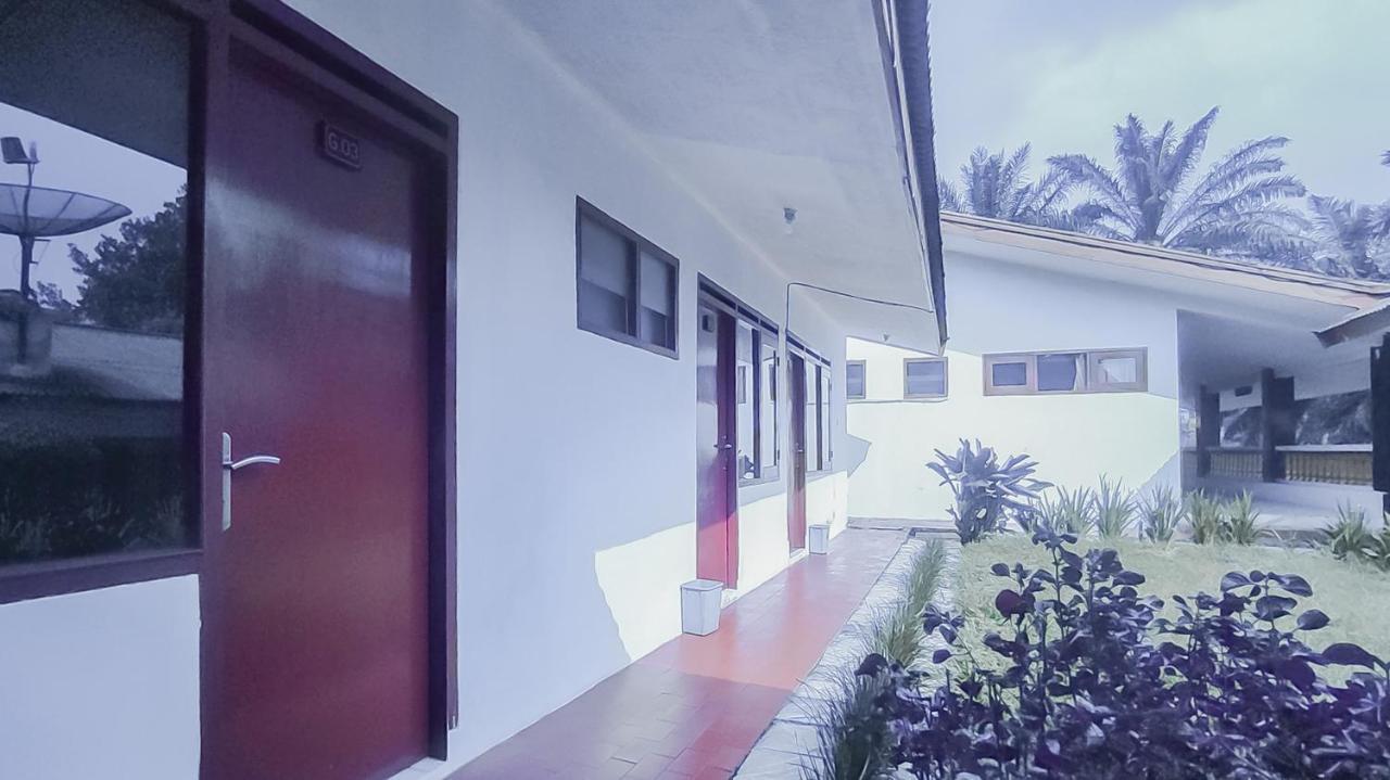 Burangrang Village Mitra Reddoorz Богор Екстериор снимка